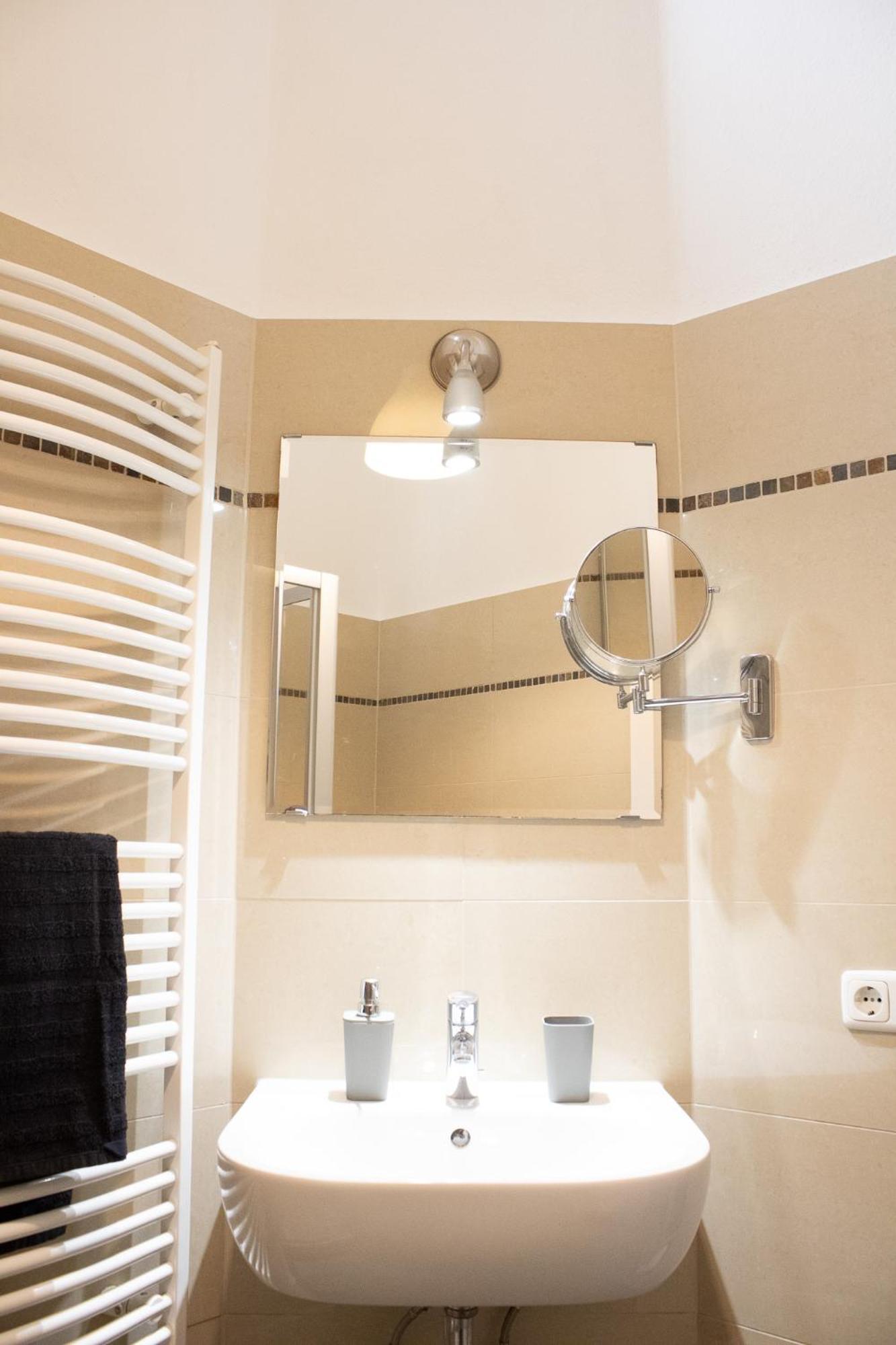 Apartment Wiesbaden Mitte, Zentral Am Park, Congresscenter 5 Min, Bahnhof 10Min מראה חיצוני תמונה