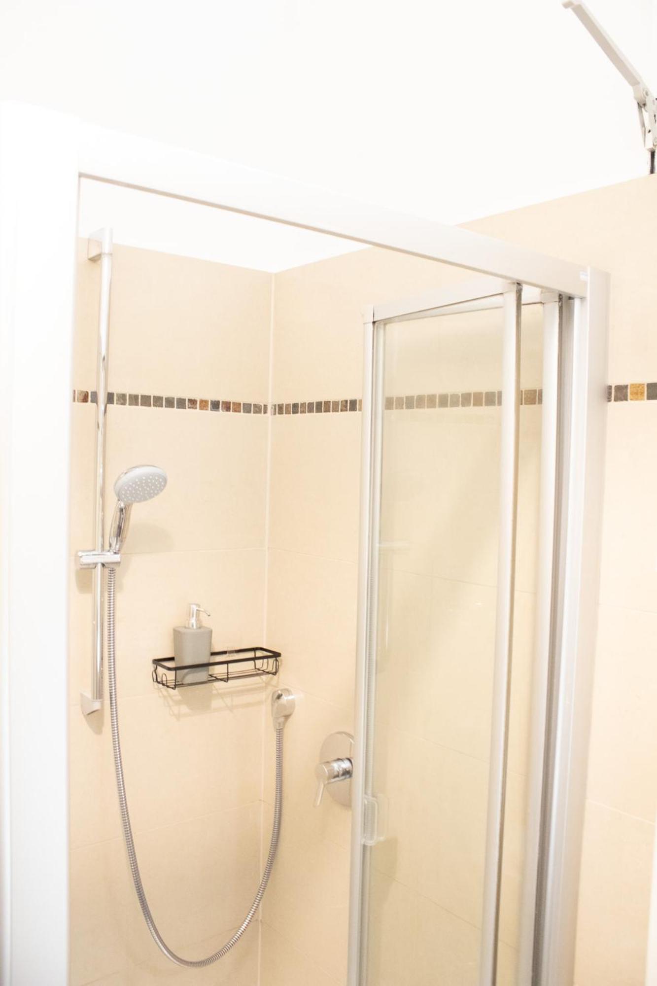 Apartment Wiesbaden Mitte, Zentral Am Park, Congresscenter 5 Min, Bahnhof 10Min מראה חיצוני תמונה
